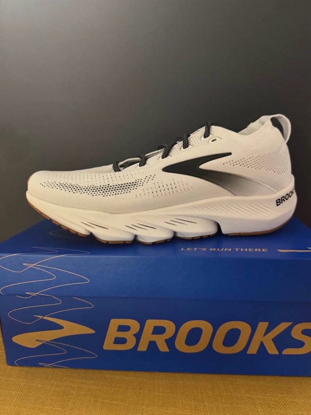 Brooks Men’s White Athletic Running Shoe with Black Accent